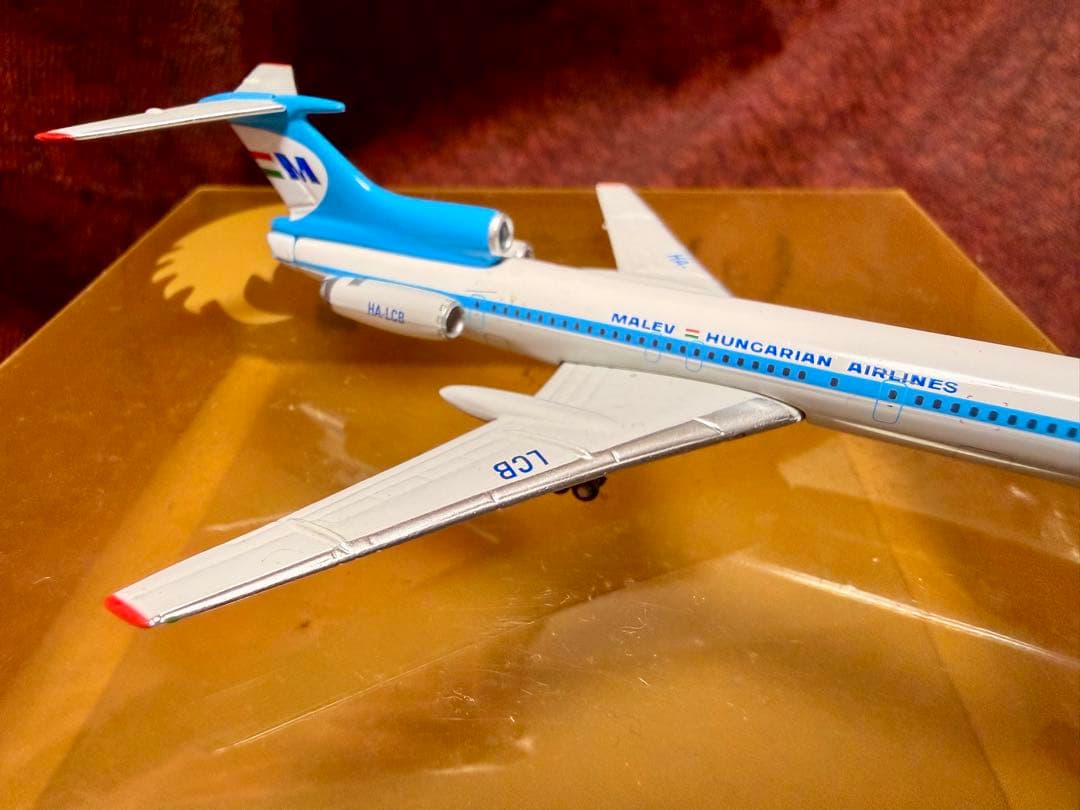マレーヴ・ハンガリー航空 ツポレフ Tu-154B2 1/400 ハンガリー