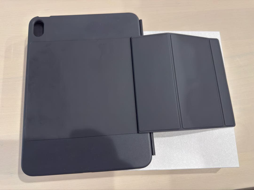 iPad用トラックパッド付きキーボードケース