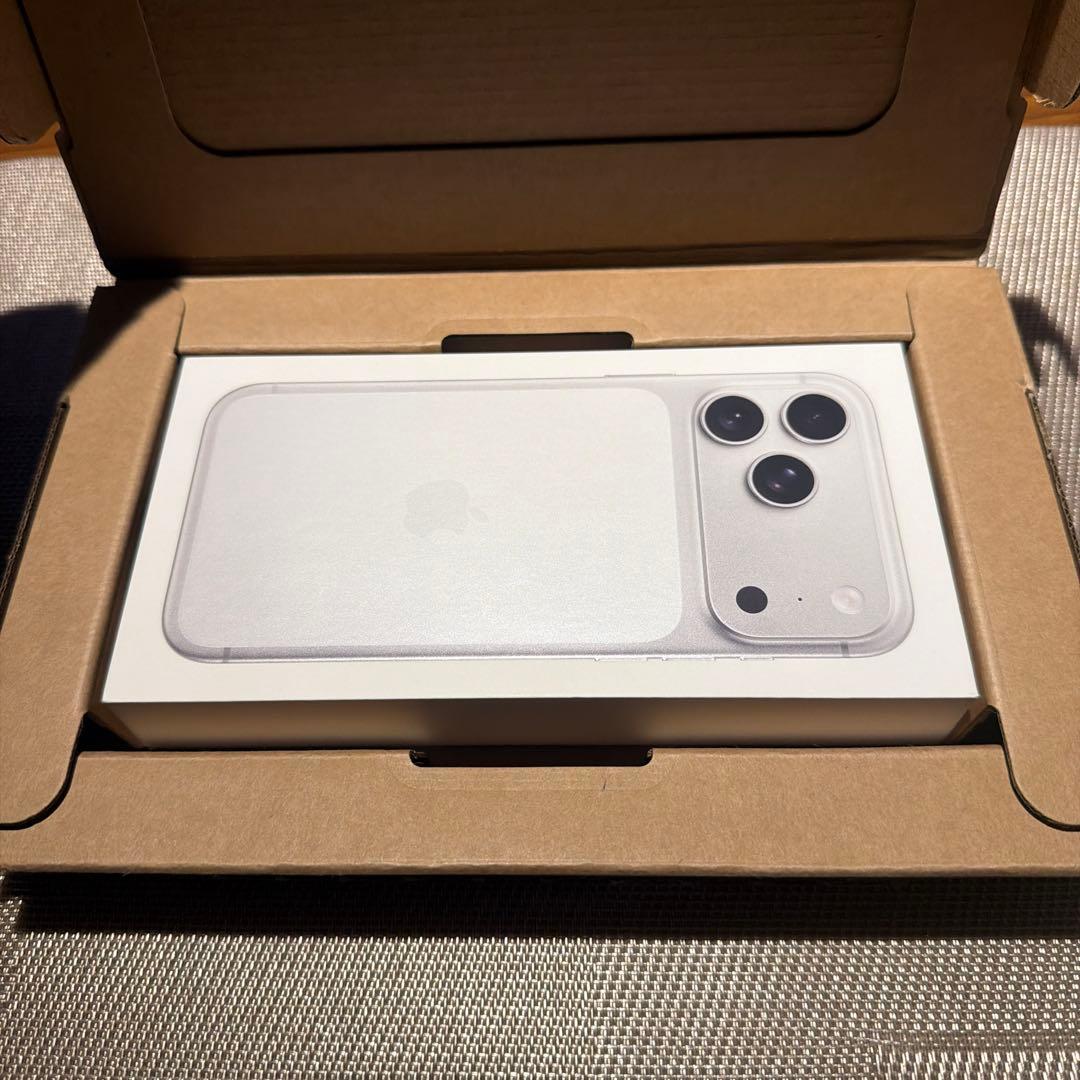 iPhone17ProMax 2TB シルバー
