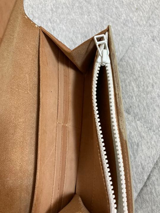 マクロマウロ　長財布　白財布　ペイント