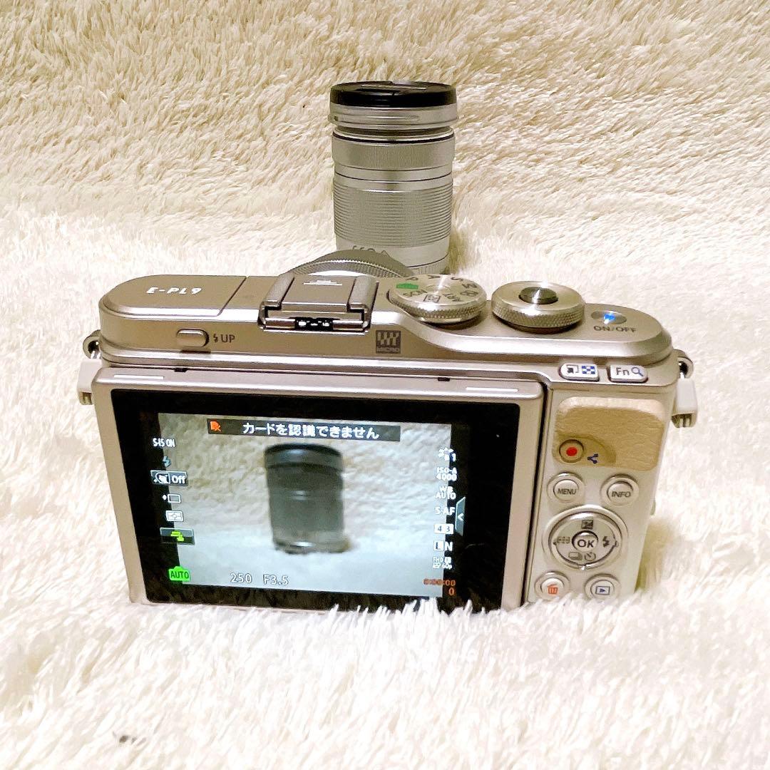 美品 OLYMPUS PEN E-PL9 ダブルズームキット ミラーレス一眼レフ