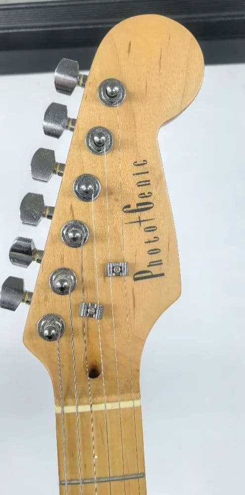 送料込　Photo genic エレキギター　音出し確認済