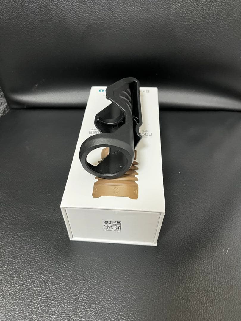 OLIGHT タクティカルライト Warrior X 4 2600ルーメン