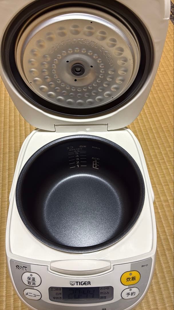 ✨未使用✨タイガー炊飯器・炊き立てJBH-G101W