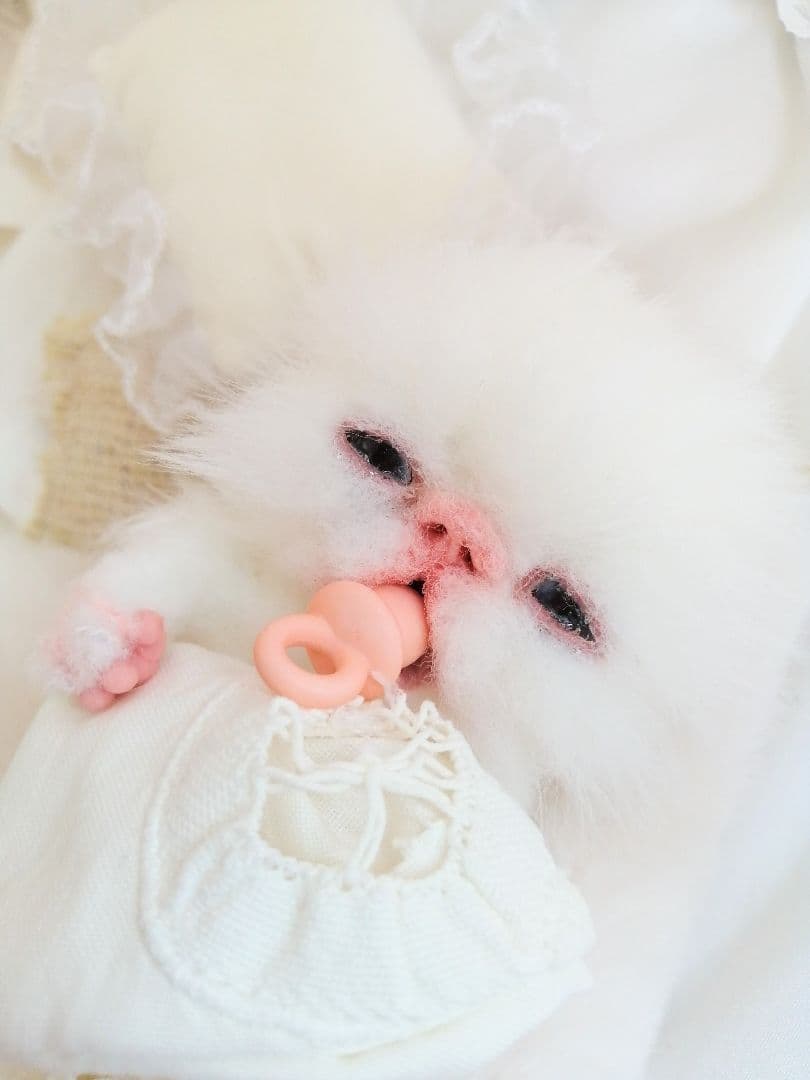 生後２週間♡子猫ちゃん♡お世話セット♡お布団♡おしゃぶり♡アートドールぬいぐるみ