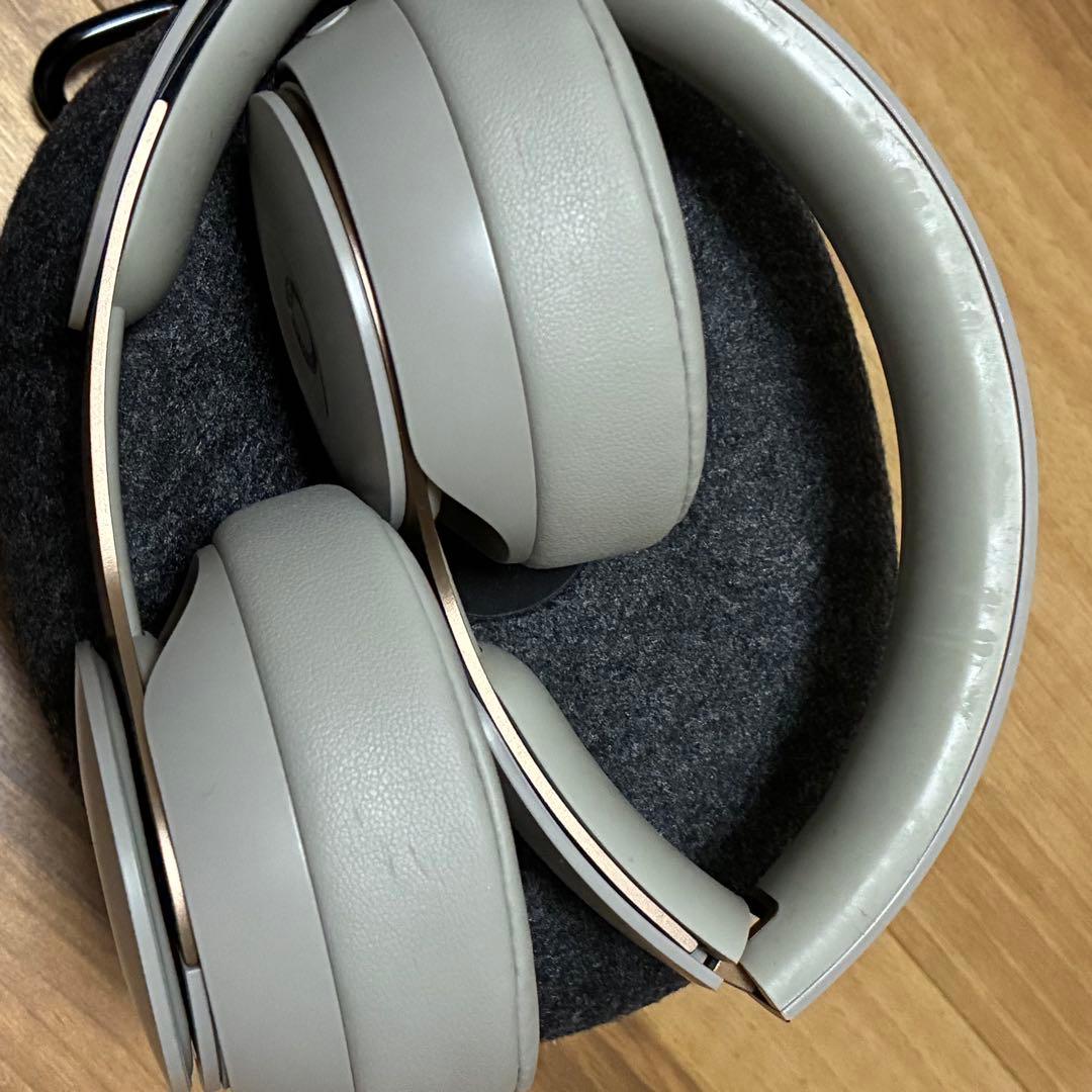 Beats Solo Pro ワイヤレスヘッドホン グレー
