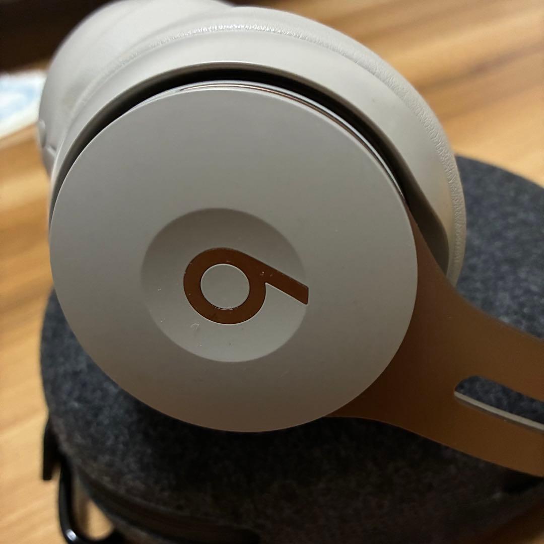 Beats Solo Pro ワイヤレスヘッドホン グレー