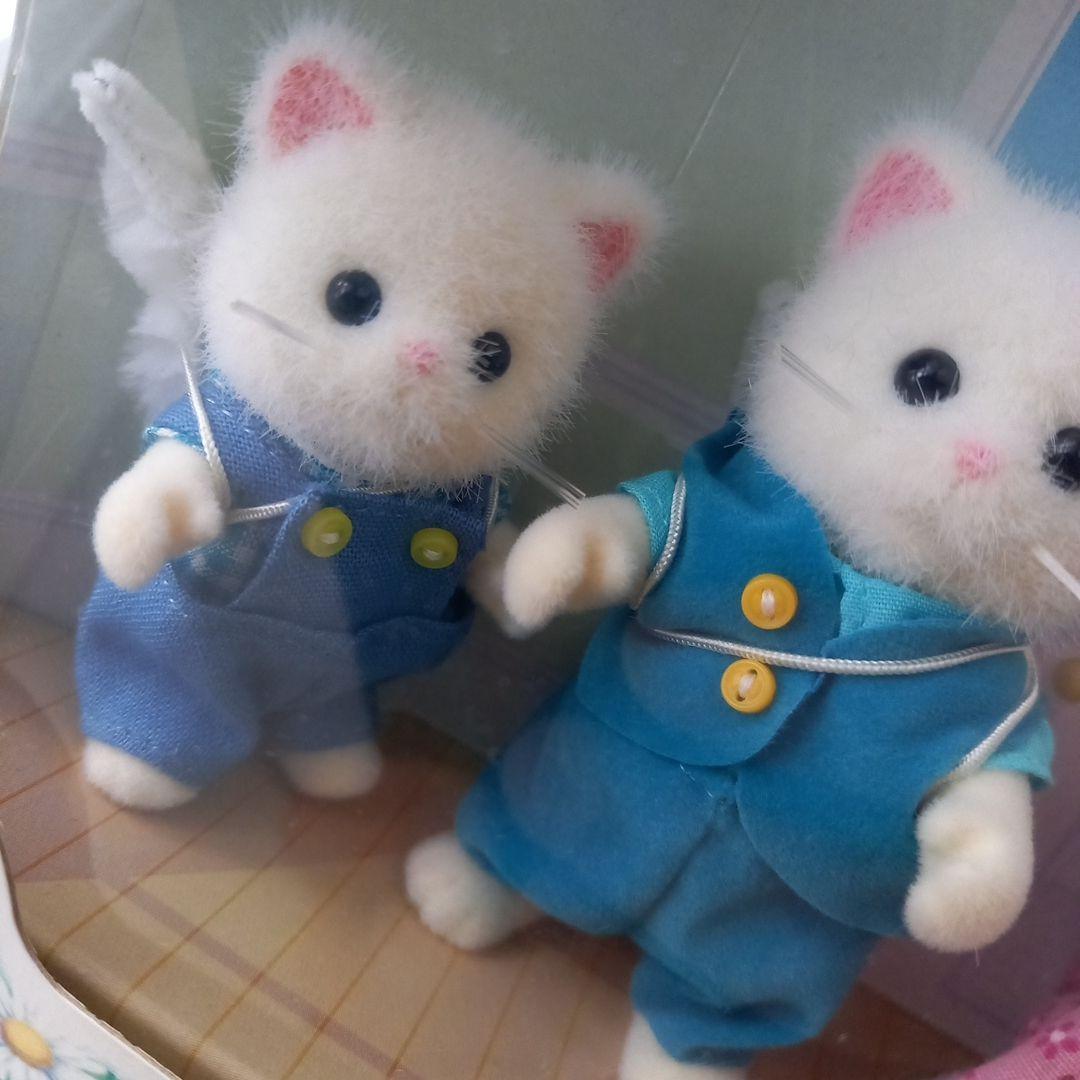 シルバニアファミリー　ペルシャネコファミリー　オープンハンド　海外版　旧タイプ