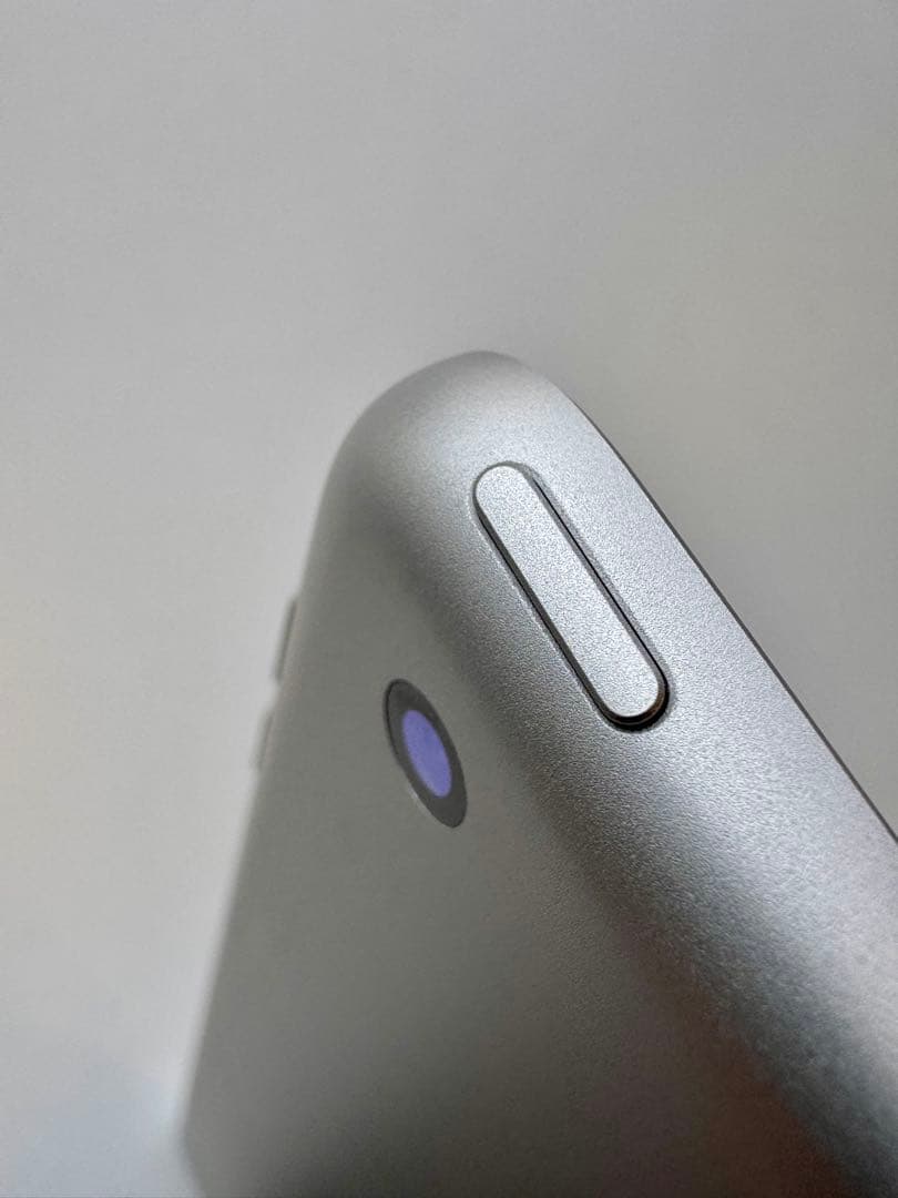 【美品】Apple iPad 第7世代 10.2インチ シルバー 本体