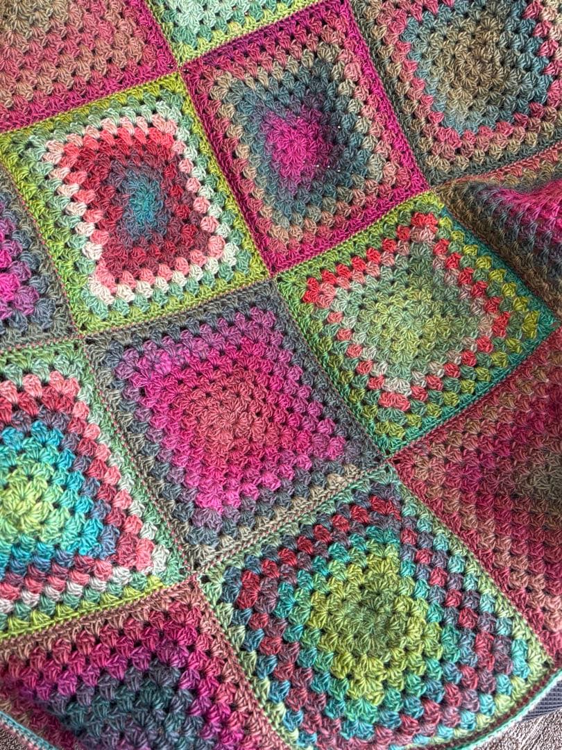 かぎ針編み　グラニースクエア　ブランケット　95×75 ハンドメイド