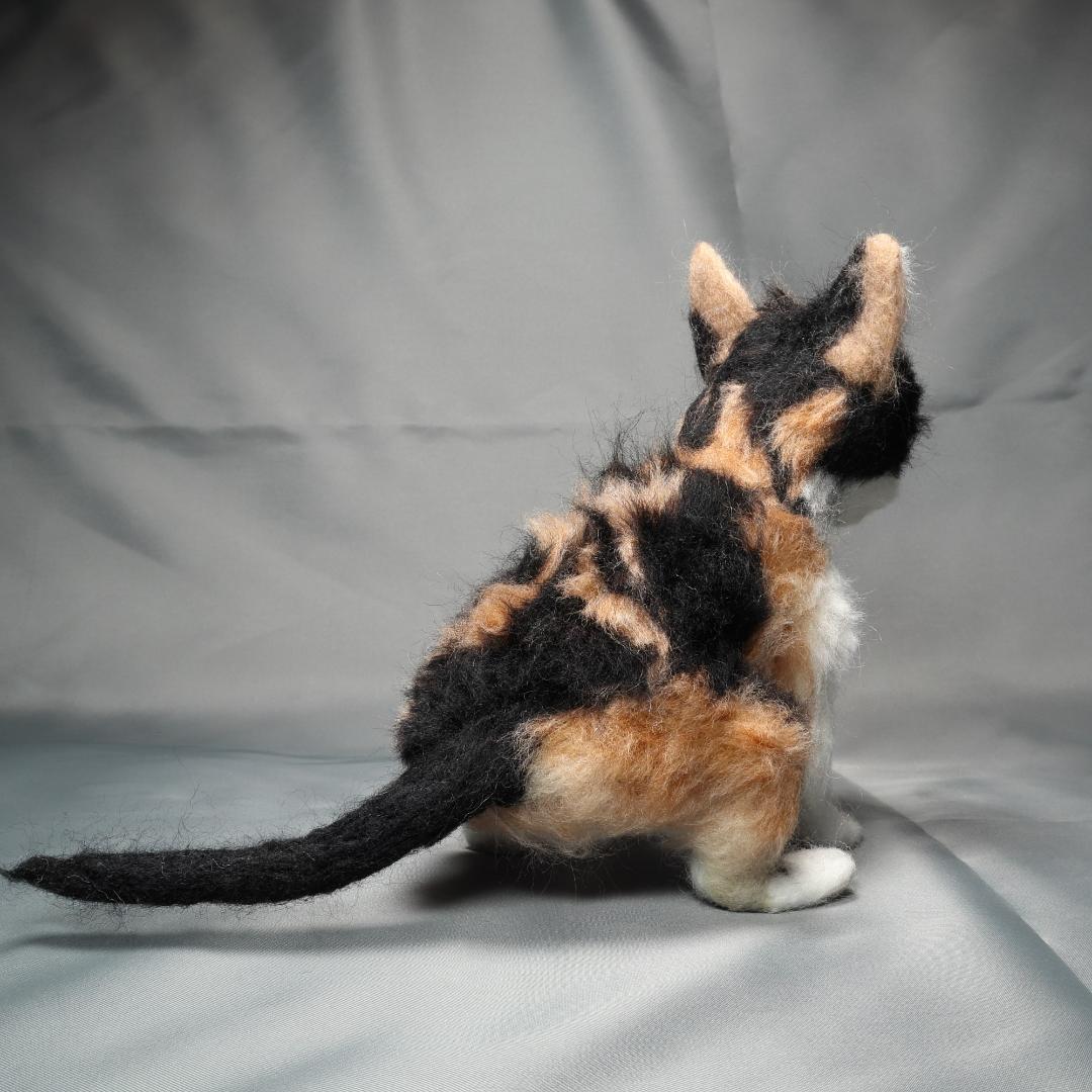 羊毛フェルト フェザーフィールド様確認用 三毛子猫  ハンドメイド 猫オーダー