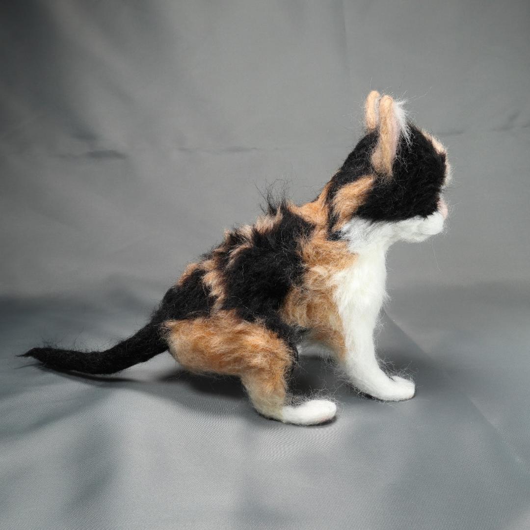羊毛フェルト フェザーフィールド様確認用 三毛子猫  ハンドメイド 猫オーダー