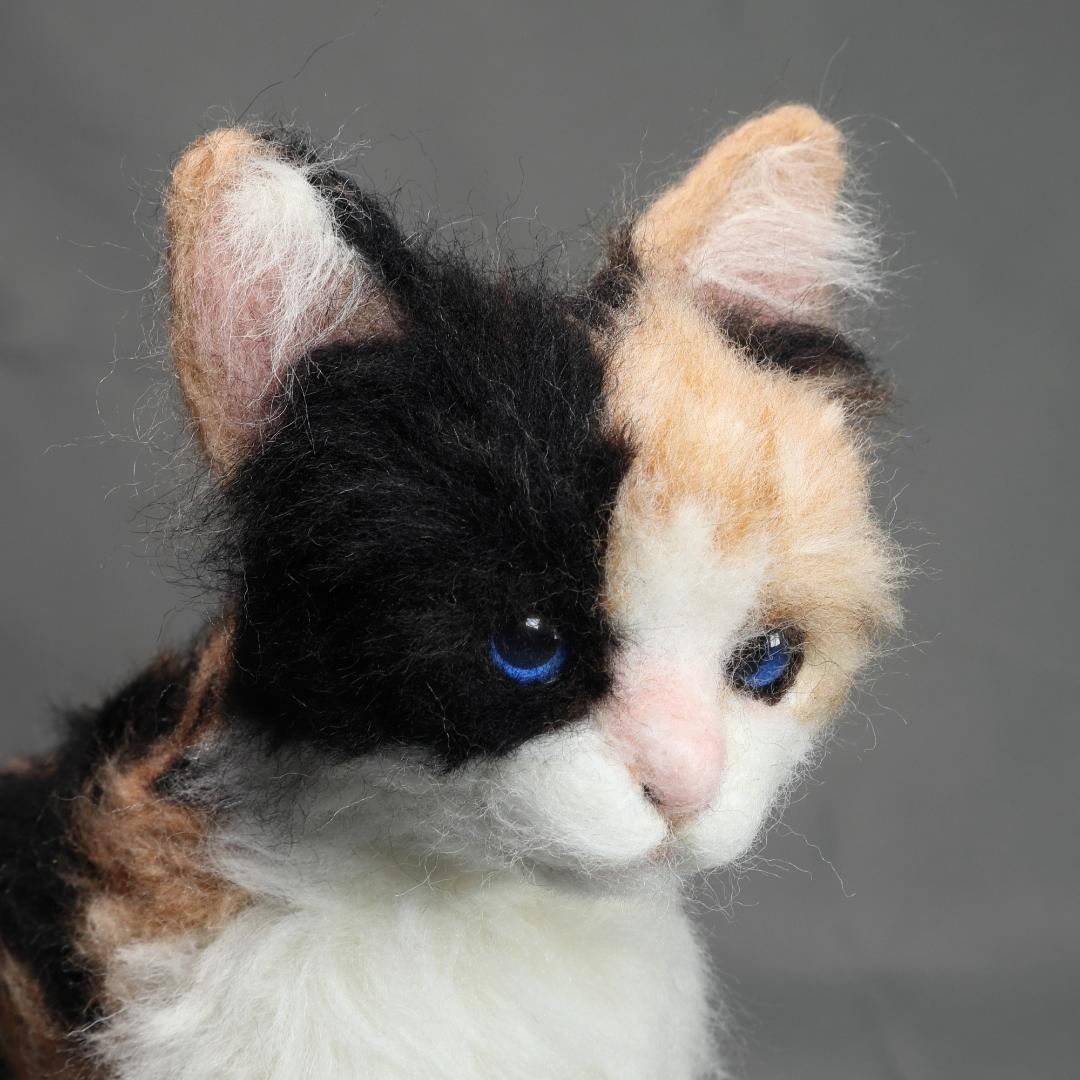 羊毛フェルト フェザーフィールド様確認用 三毛子猫  ハンドメイド 猫オーダー