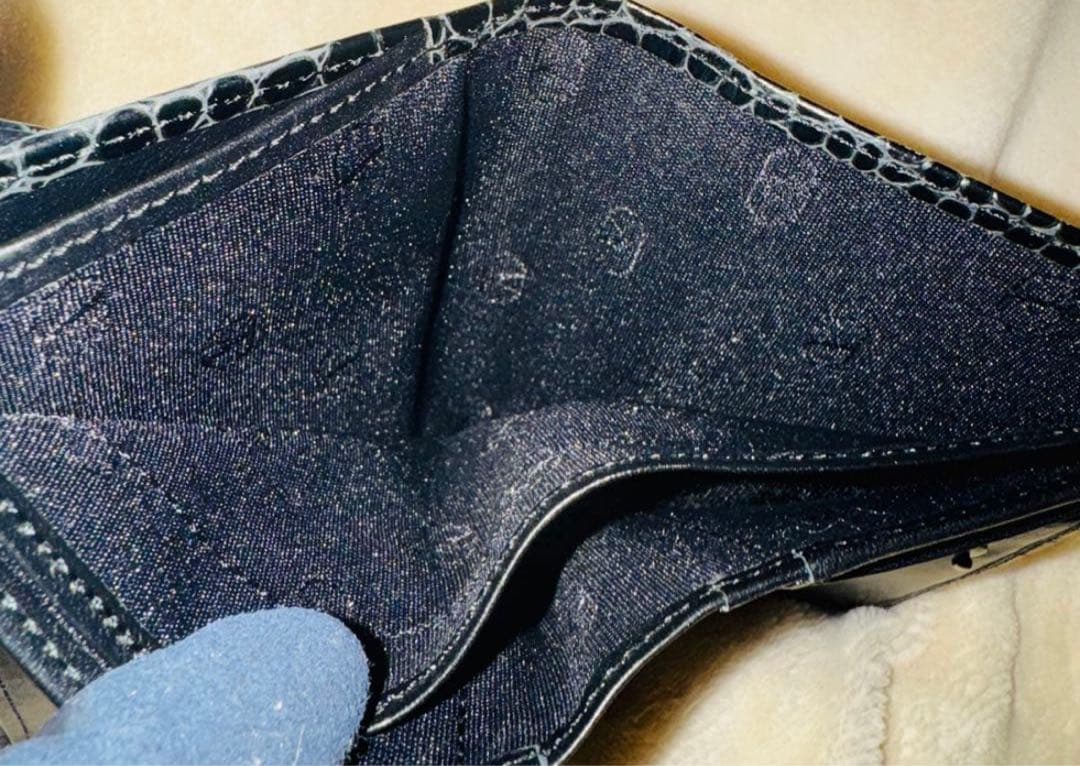 Valentino Garavani クロコ 二つ折り財布