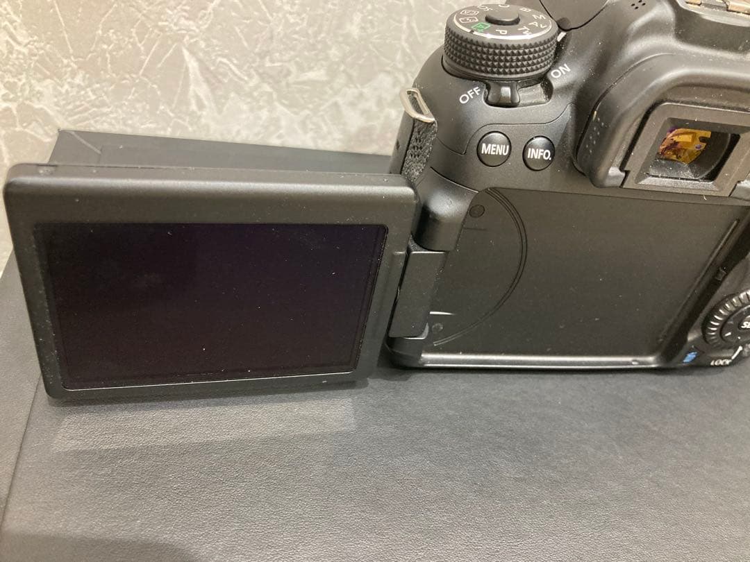 美品 CANON キャノン EOS 70D ボディ 本体のみ 動作確認済み