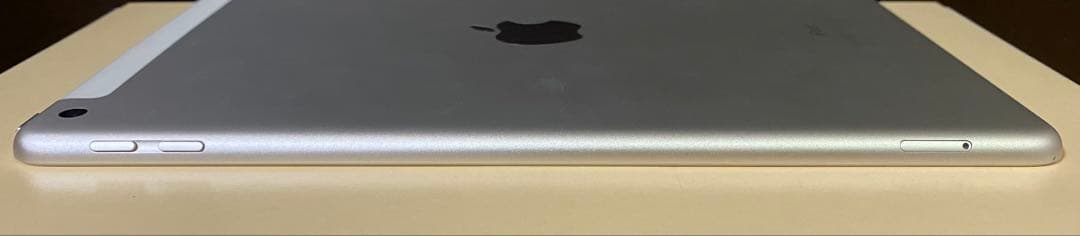 【本日限定】iPad5 Silver 128GB バッテリー最大容量100%