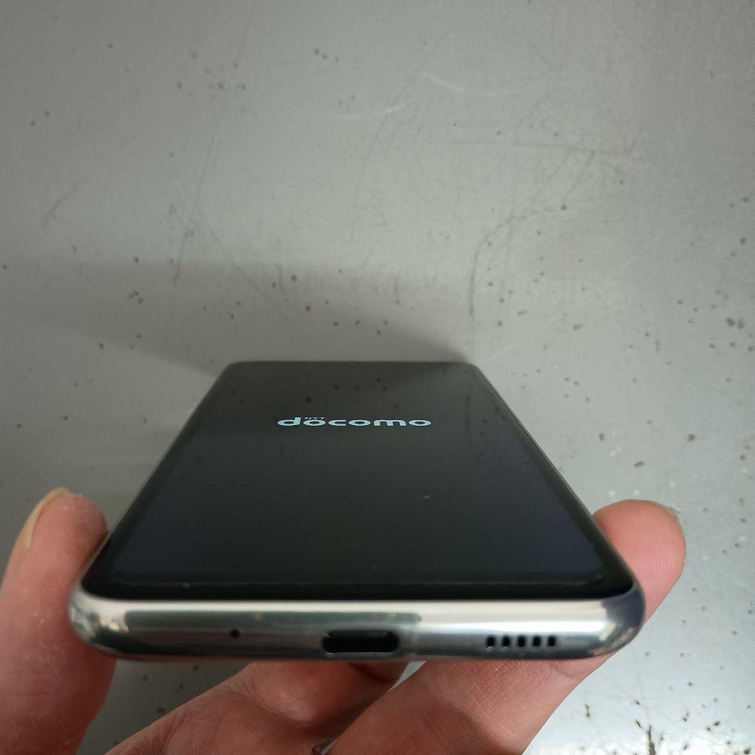 GALAXY A21 SC42A SIMフリー ホワイト64GB、無色ケース付き