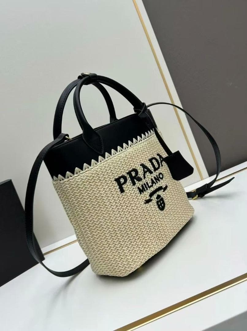 PRADA 美品 かごバッグノベルティ レディース トートバッグ