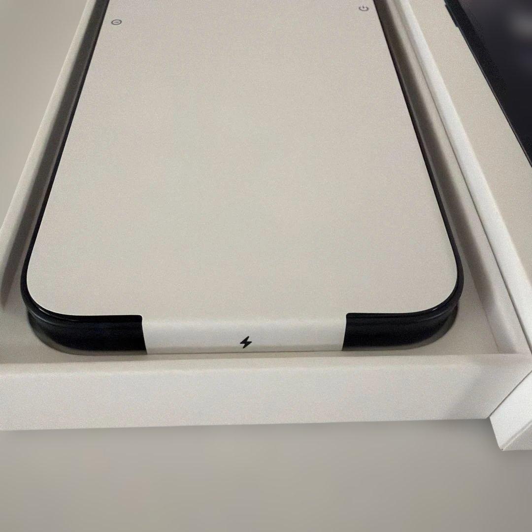 Apple iPhone 16e 本体　ブラック