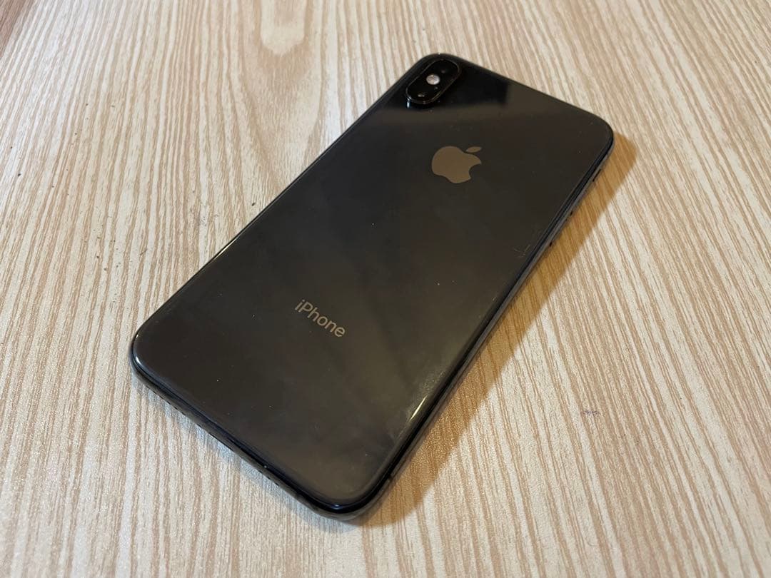 Apple iPhone Xs スペースグレイ　64GB