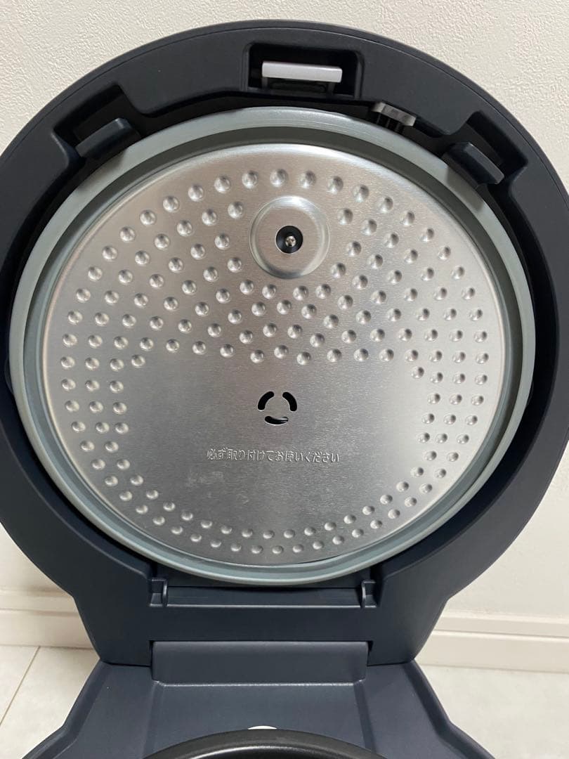 【美品】アイリスオーヤマ IH炊飯器 5.5合 RC-ISA50AZ-HA