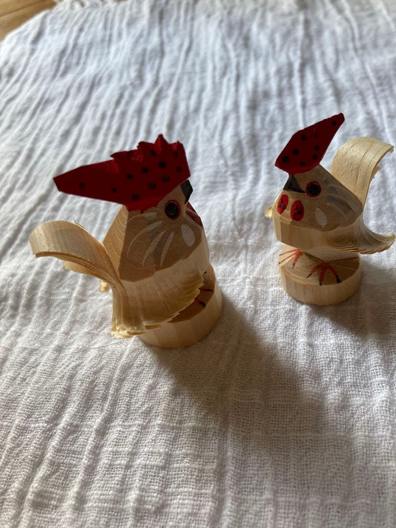 伝統　笹野彫　木製鶏の彫刻（2体セット）