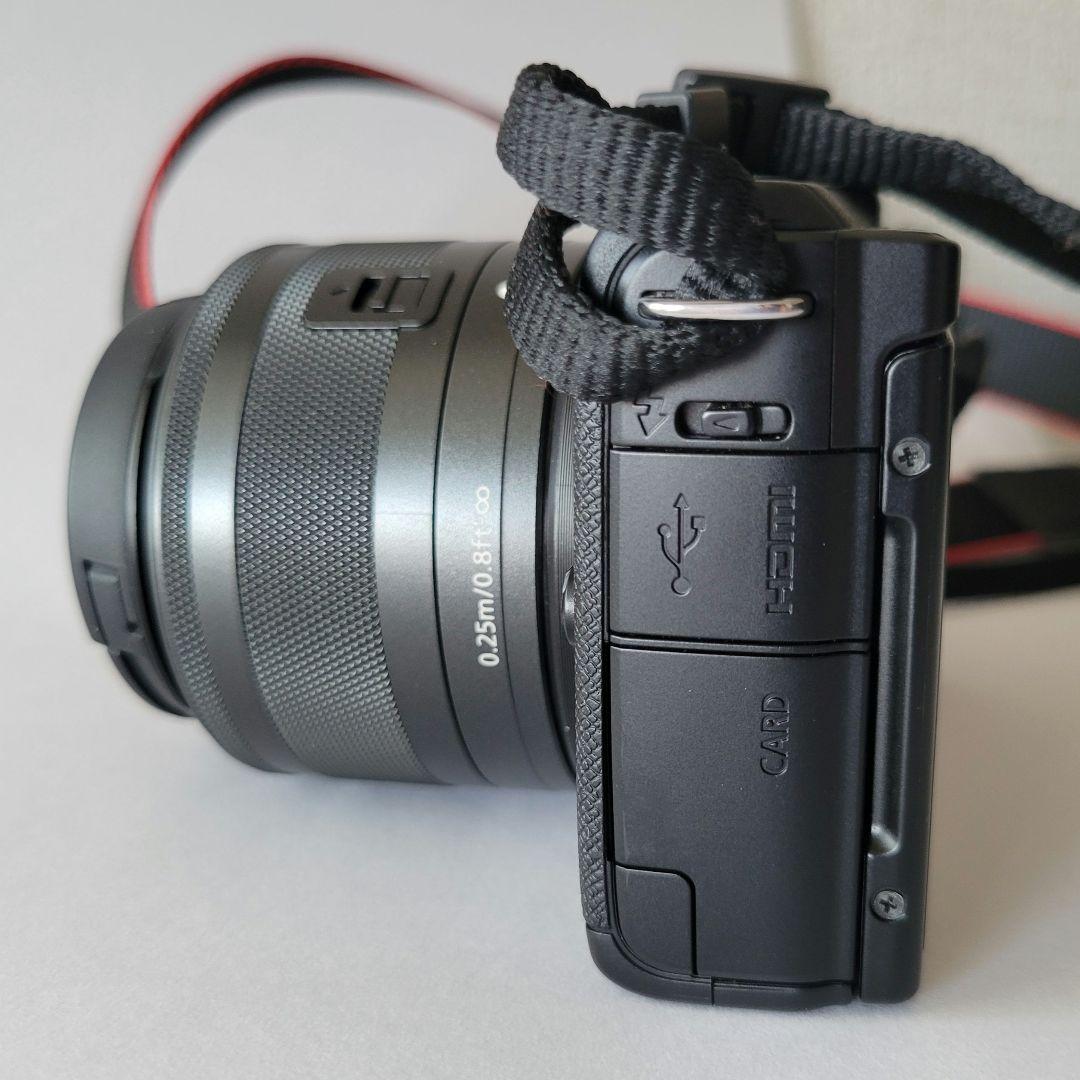 EOS M200ミラーレス一眼カメラ