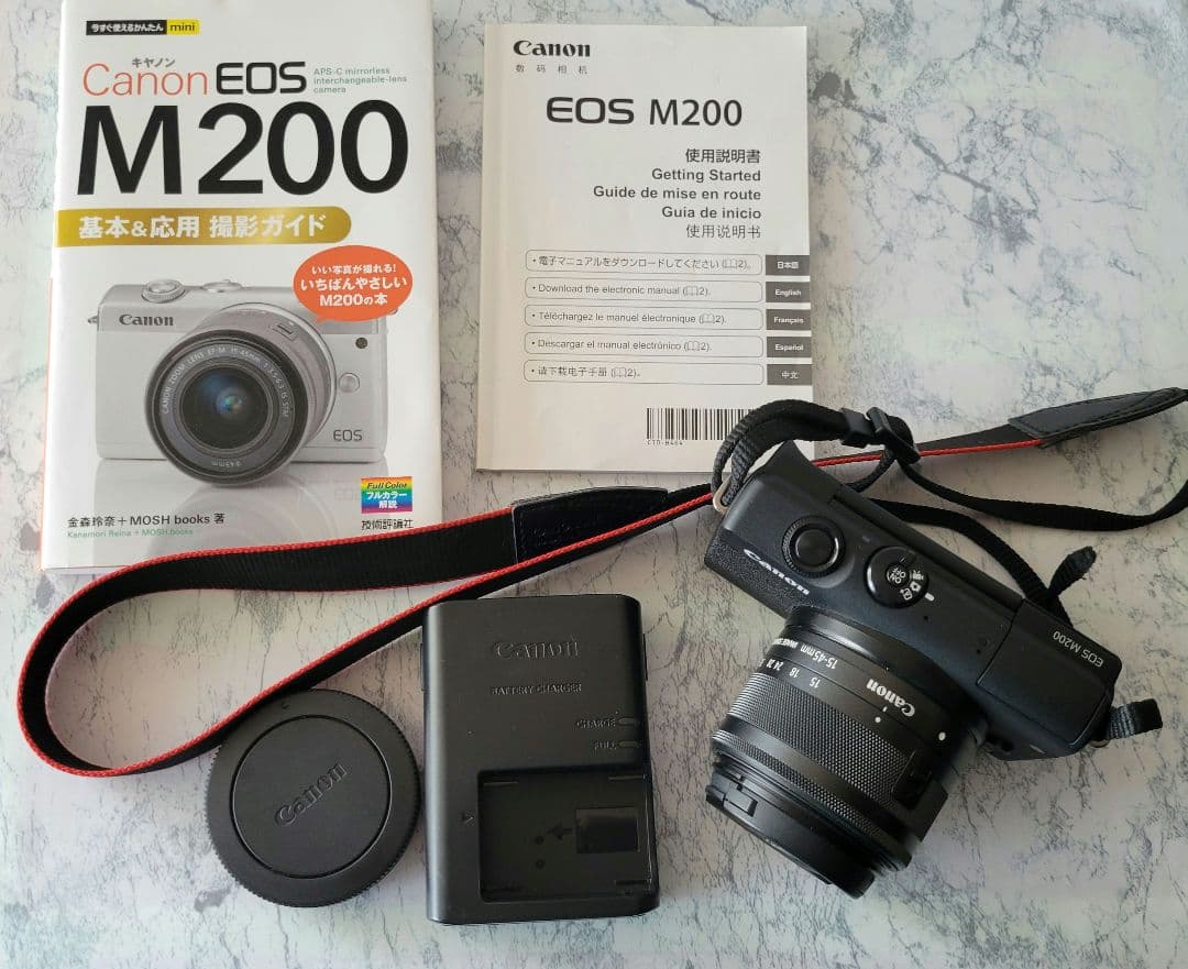 EOS M200ミラーレス一眼カメラ