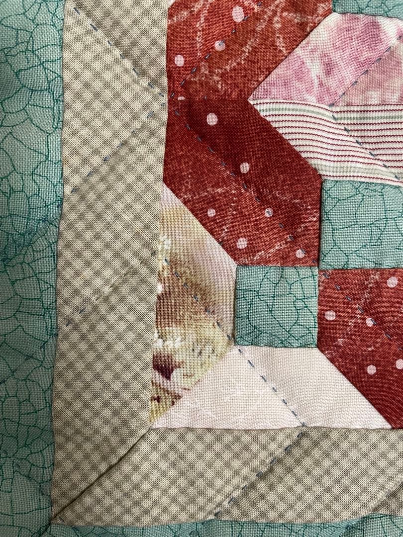 パッチワーク　キルト　タペストリー