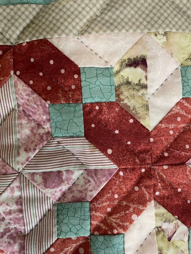 パッチワーク　キルト　タペストリー