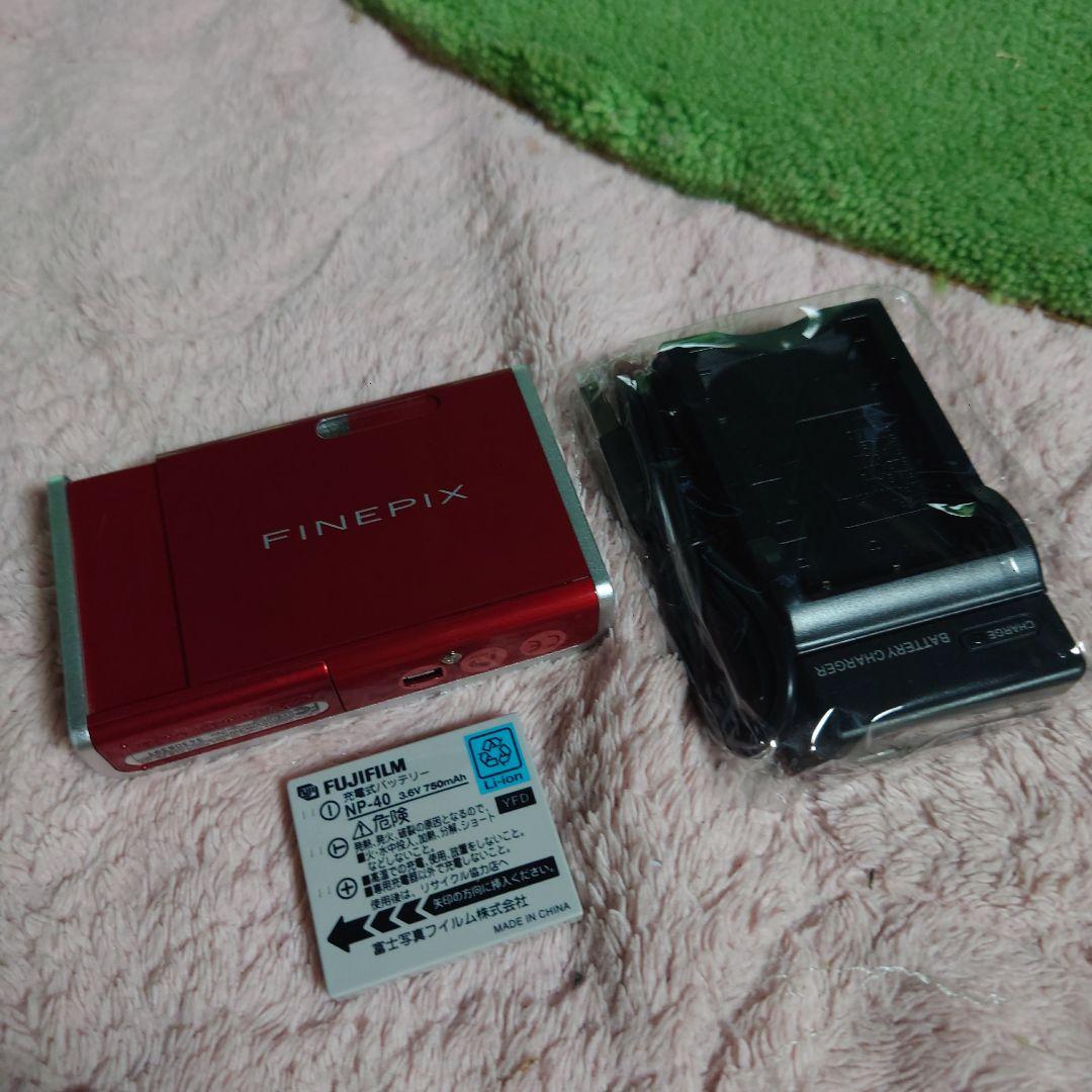 Fujifilm FinePix Z2・メタリックレッド デジタルカメラ