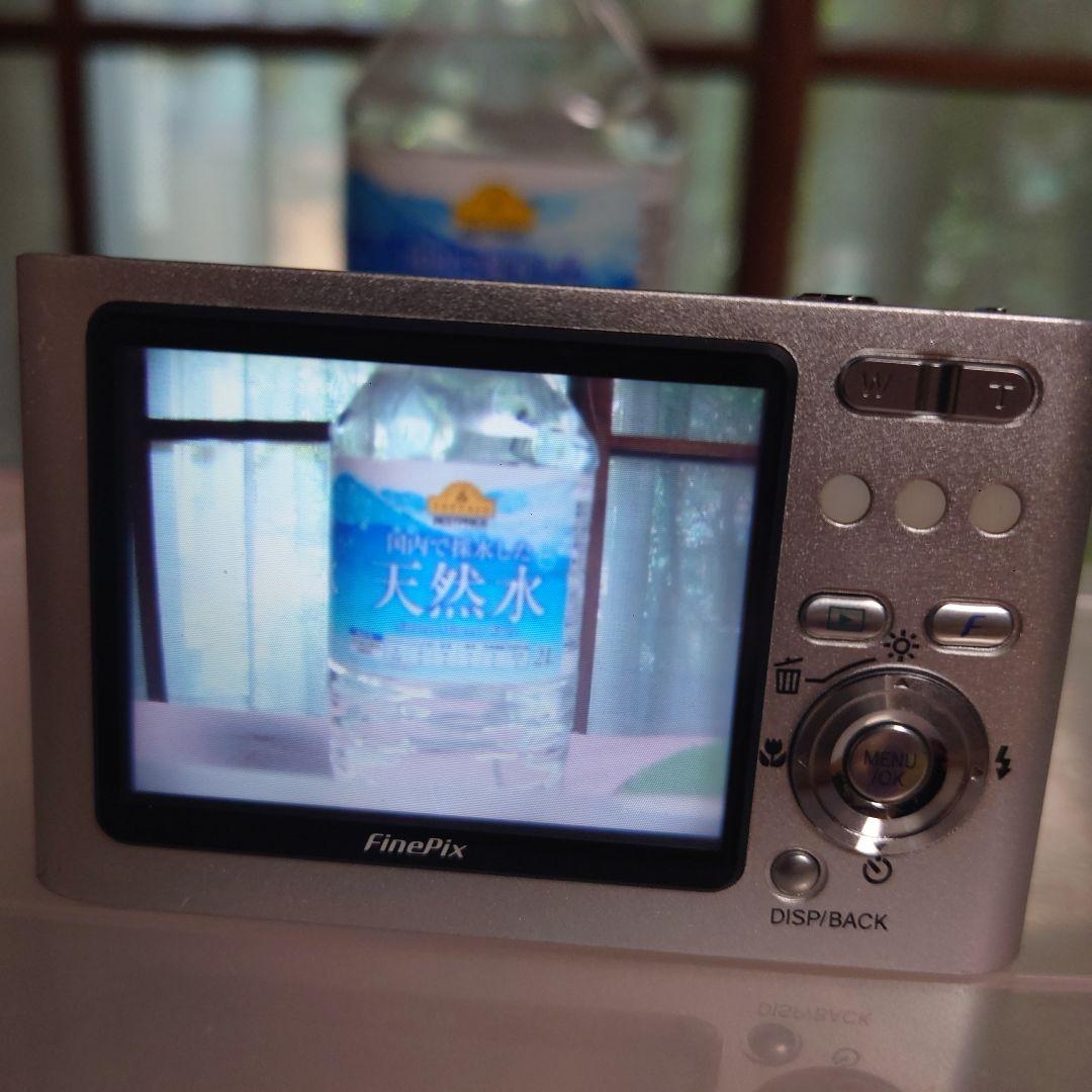 Fujifilm FinePix Z2・メタリックレッド デジタルカメラ