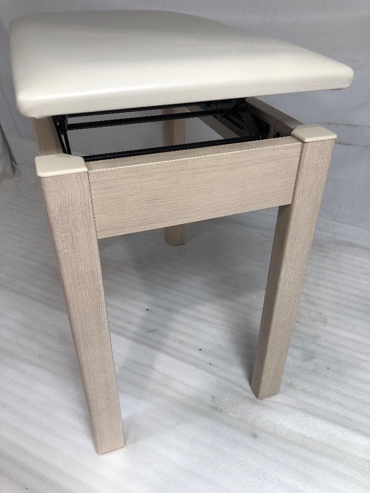 ※84890※YAMAHAピアノ椅子　BC-205WA（ホワイト）★送料無料