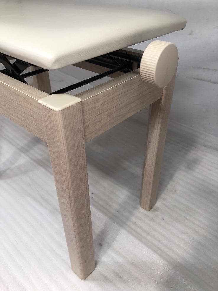 ※84890※YAMAHAピアノ椅子　BC-205WA（ホワイト）★送料無料