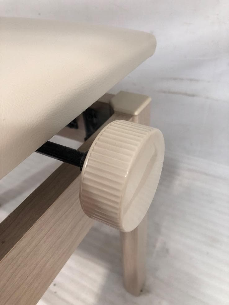 ※84890※YAMAHAピアノ椅子　BC-205WA（ホワイト）★送料無料