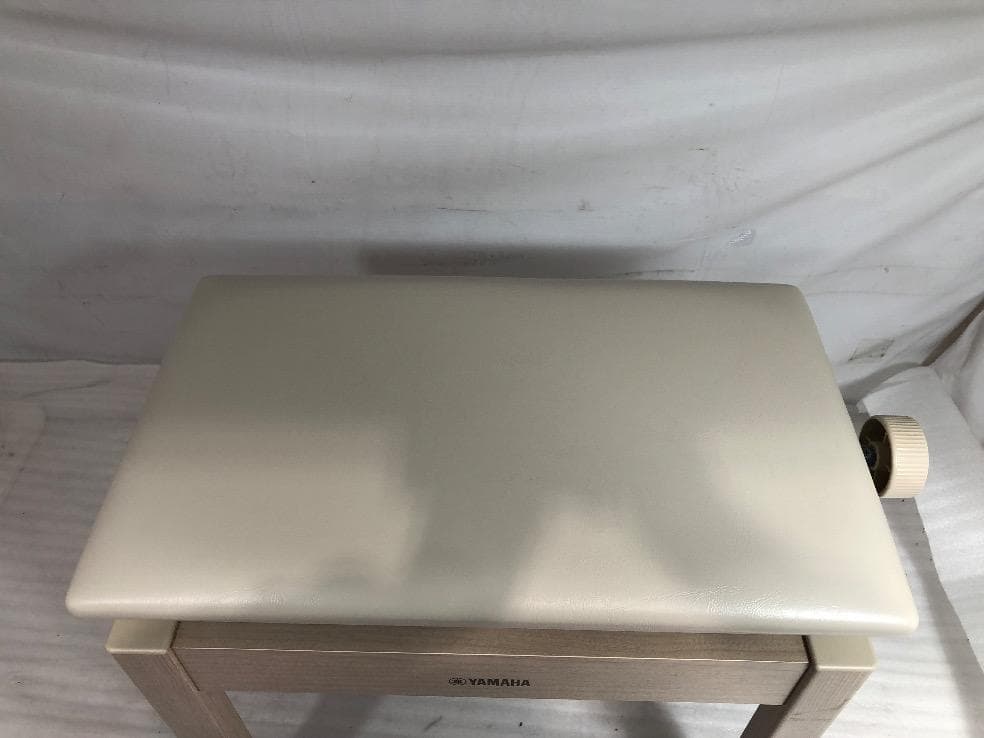 ※84890※YAMAHAピアノ椅子　BC-205WA（ホワイト）★送料無料