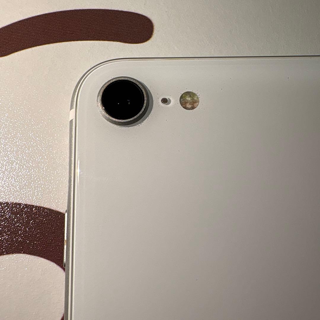 iPhone SE 第二世代　128GB SIMフリー