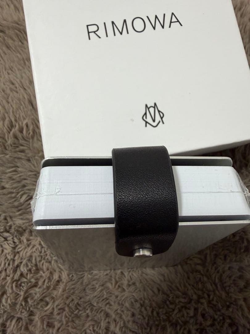 非売品　RIMOWA メタリックケース　トランプ　ノベルティー