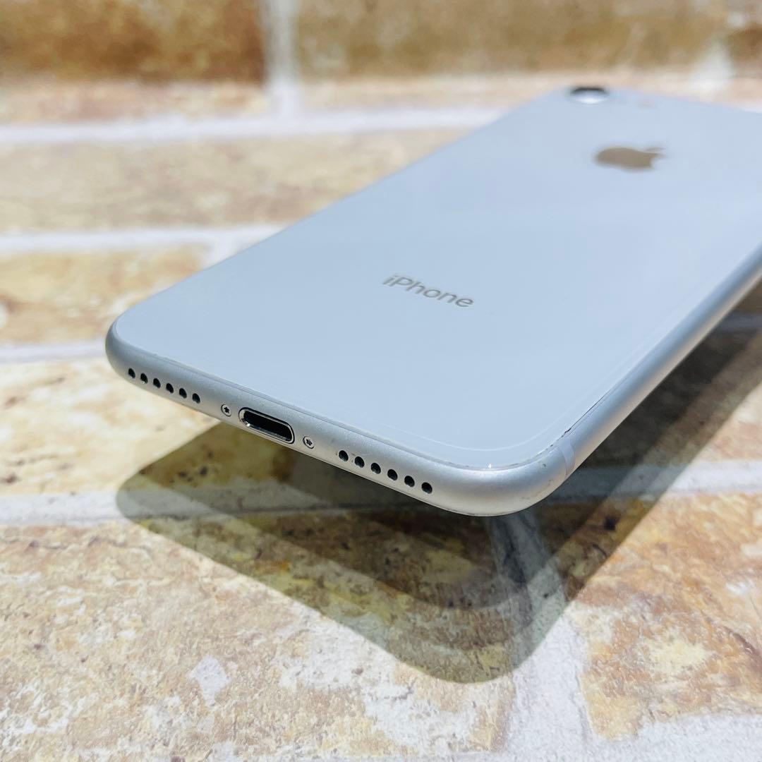SIMフリー iPhone8 64GB シルバー 電池新品