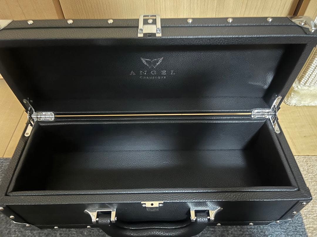 アルマンドシャンパン5色セット　空瓶＋ケース+ケースカバー　+エンジェル白黒