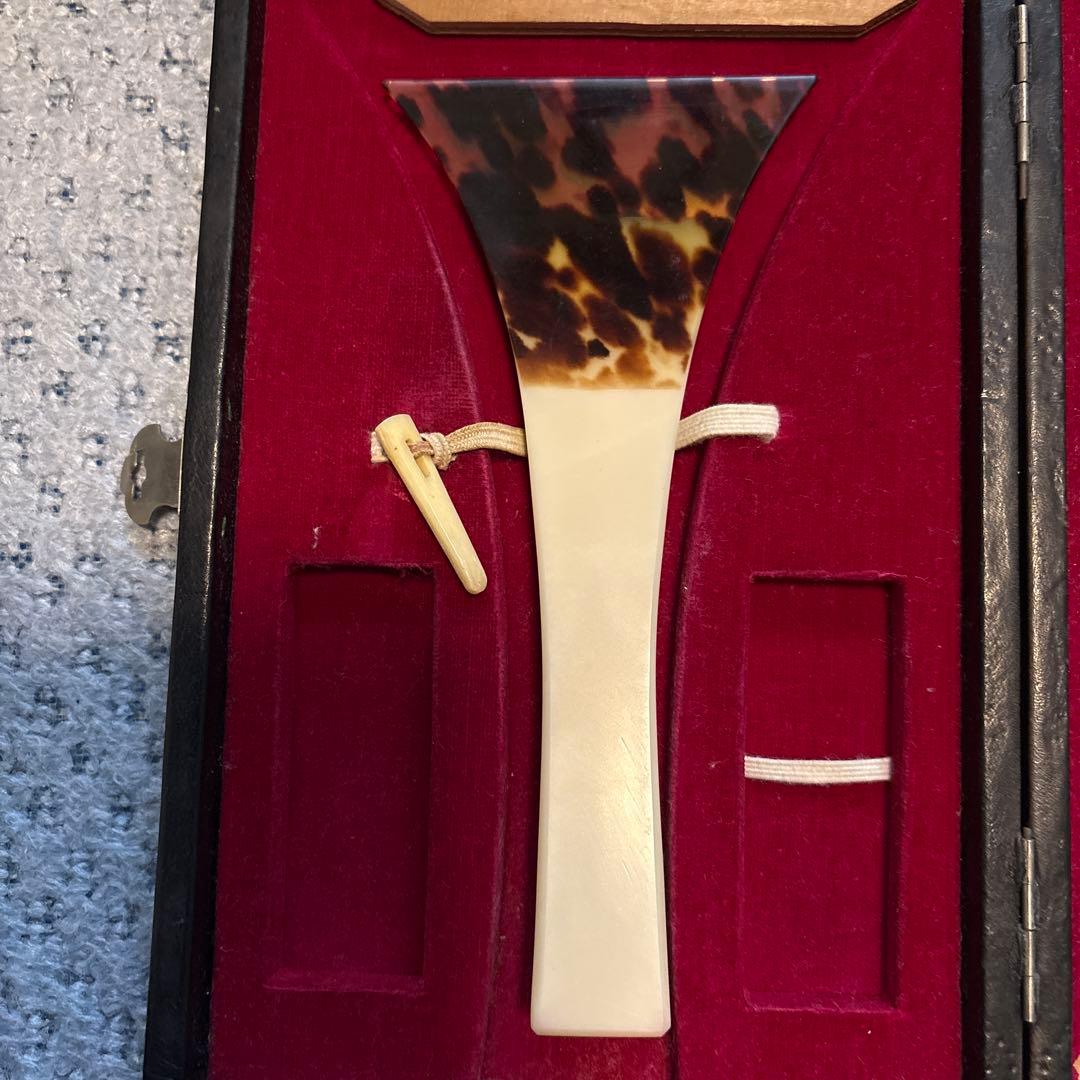 津軽三味線バチ ２本セット天然素材 ケース付き