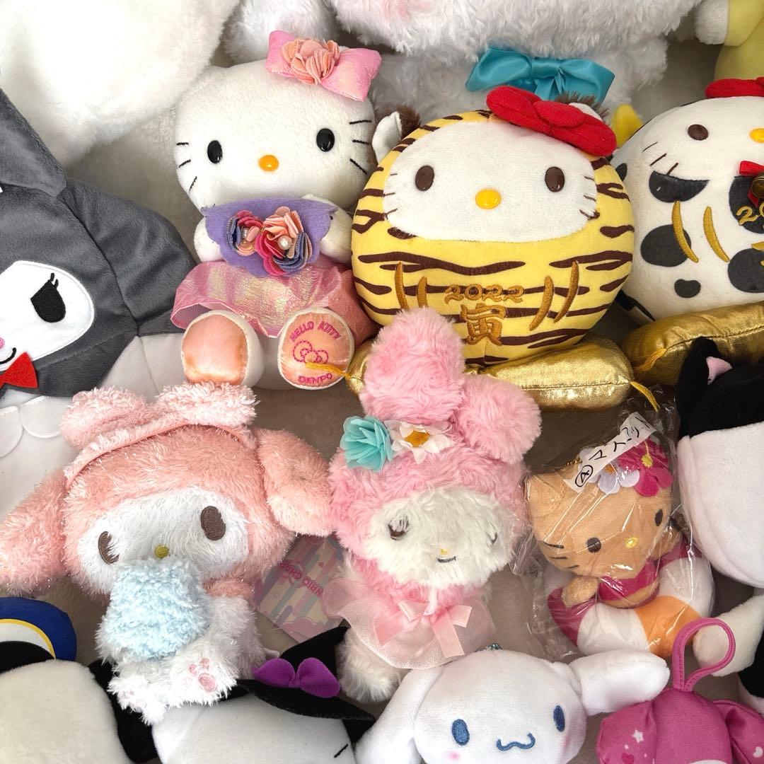 【サンリオ】キティ　マイメロ　クロミ　シナモ　ポチャッコ他　ぬいぐるみ　45点