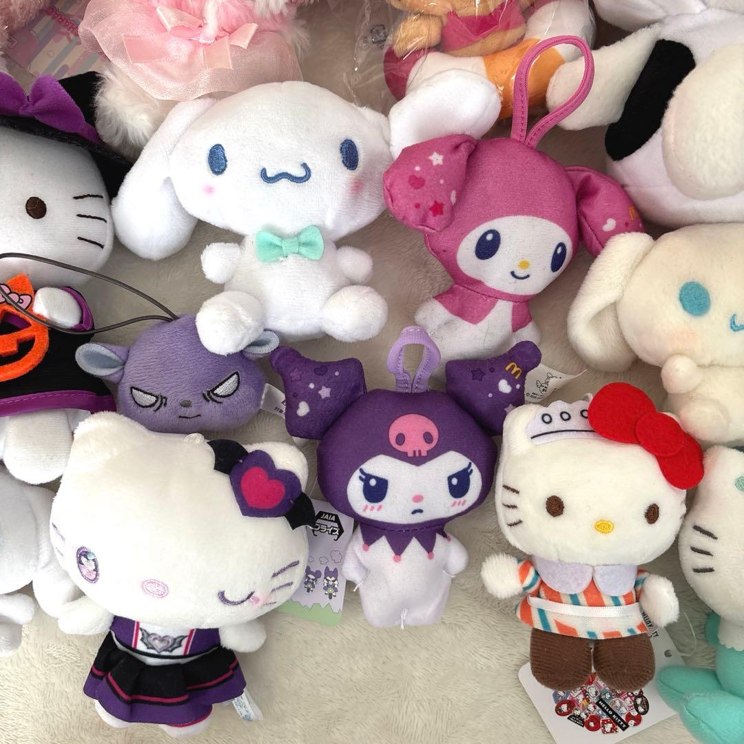 【サンリオ】キティ　マイメロ　クロミ　シナモ　ポチャッコ他　ぬいぐるみ　45点
