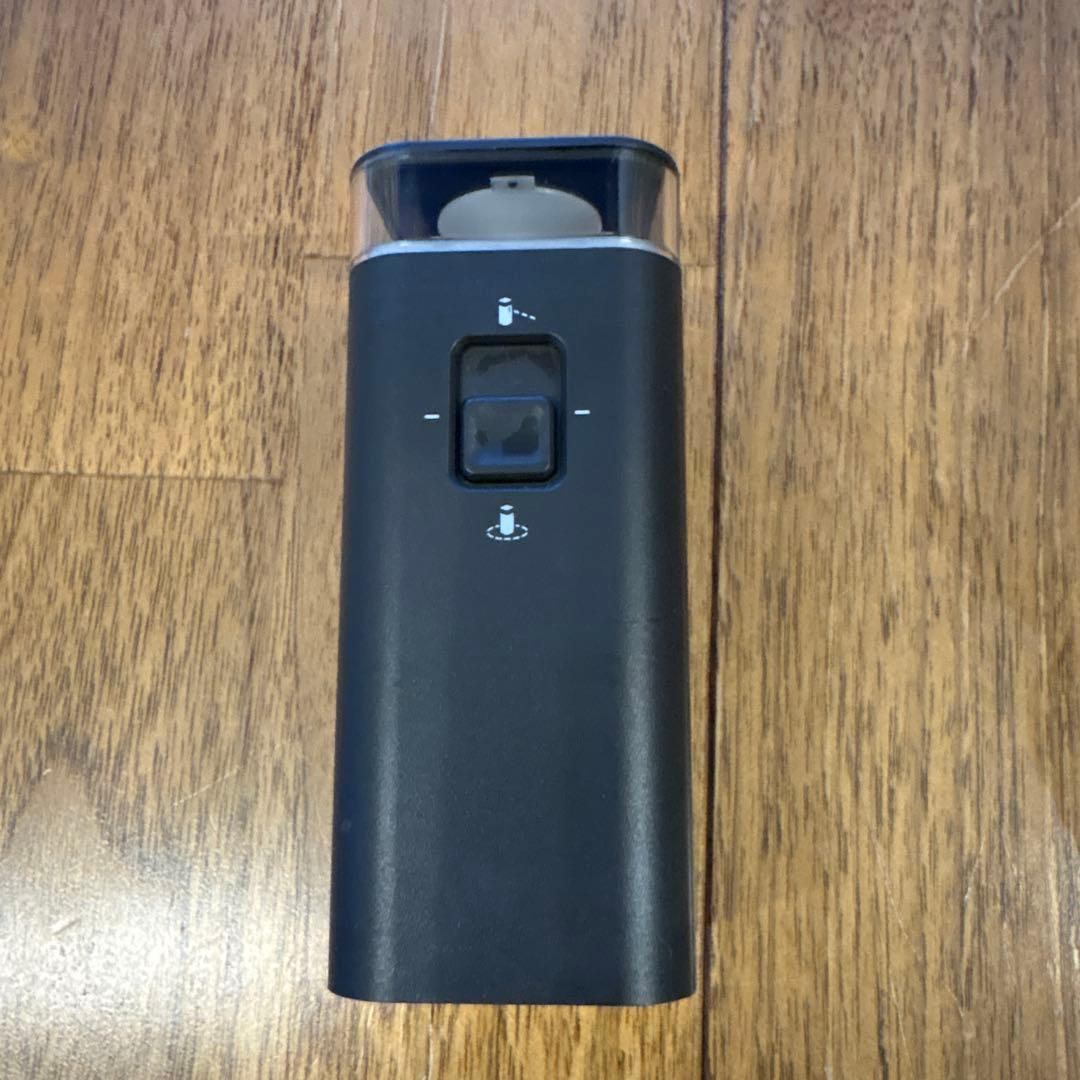 ミ*ー様 ロボット掃除機本体 ブラック 充電スタンド　電池式センサー付属