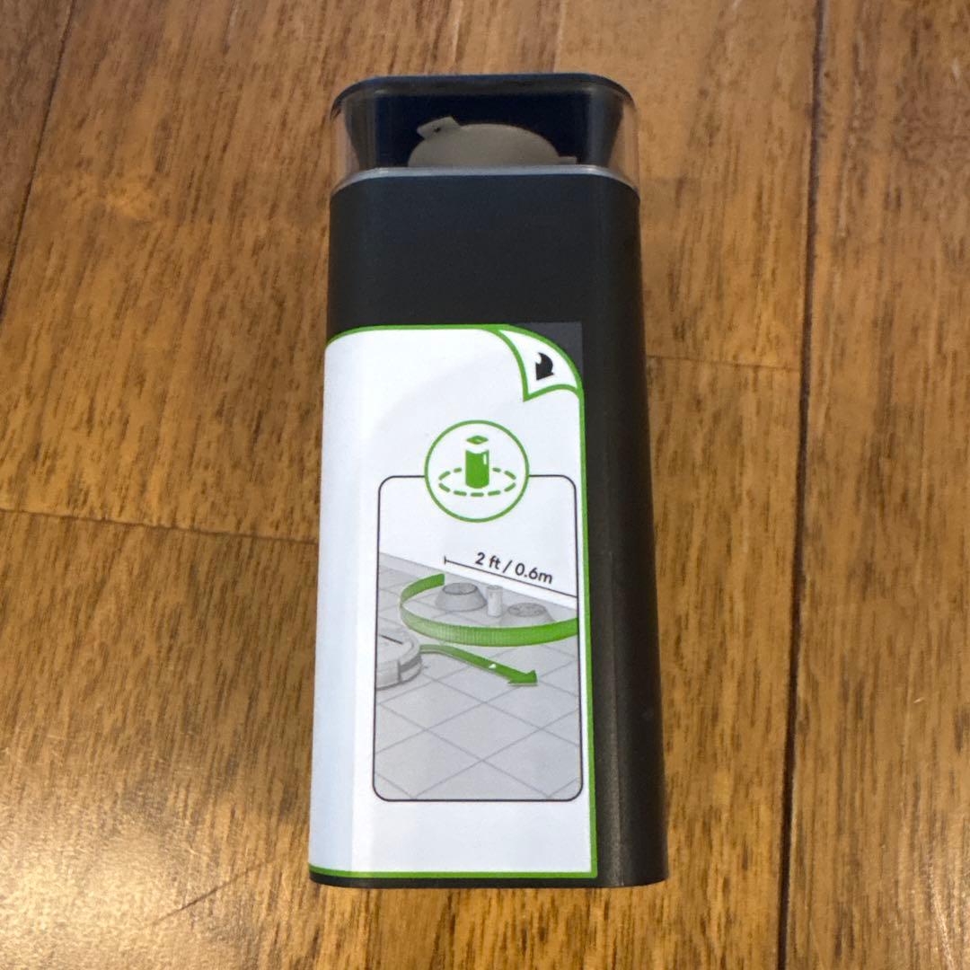 ミ*ー様 ロボット掃除機本体 ブラック 充電スタンド　電池式センサー付属