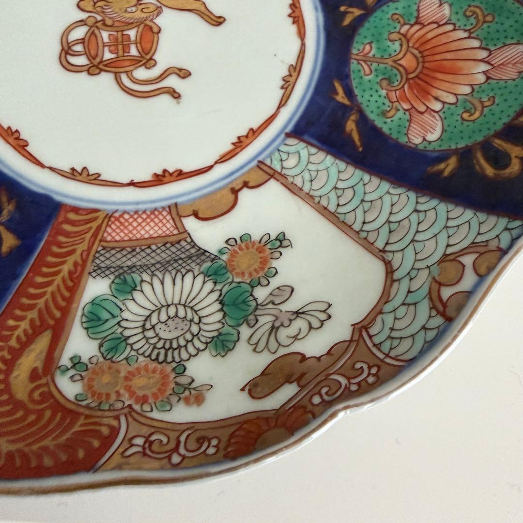 【D】伊万里様式 色絵 金彩 七寸皿 宝尽くし 輪花 1枚Imari Plate