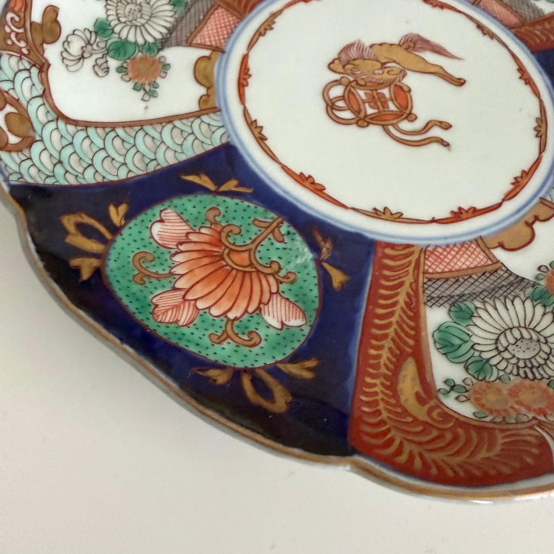 【D】伊万里様式 色絵 金彩 七寸皿 宝尽くし 輪花 1枚Imari Plate