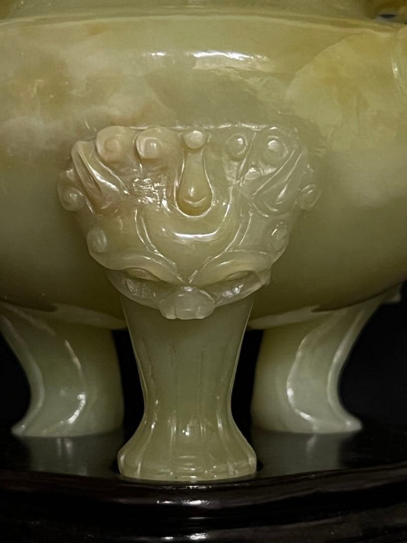 極上 清時代　天然玉香炉　精巧な彫刻　紫檀台 BL1--3