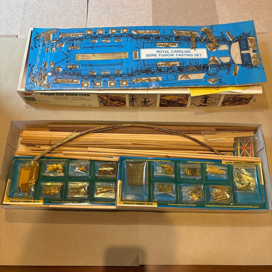 マンチュア社 ロイヤルキャロライン 帆船模型 未組立