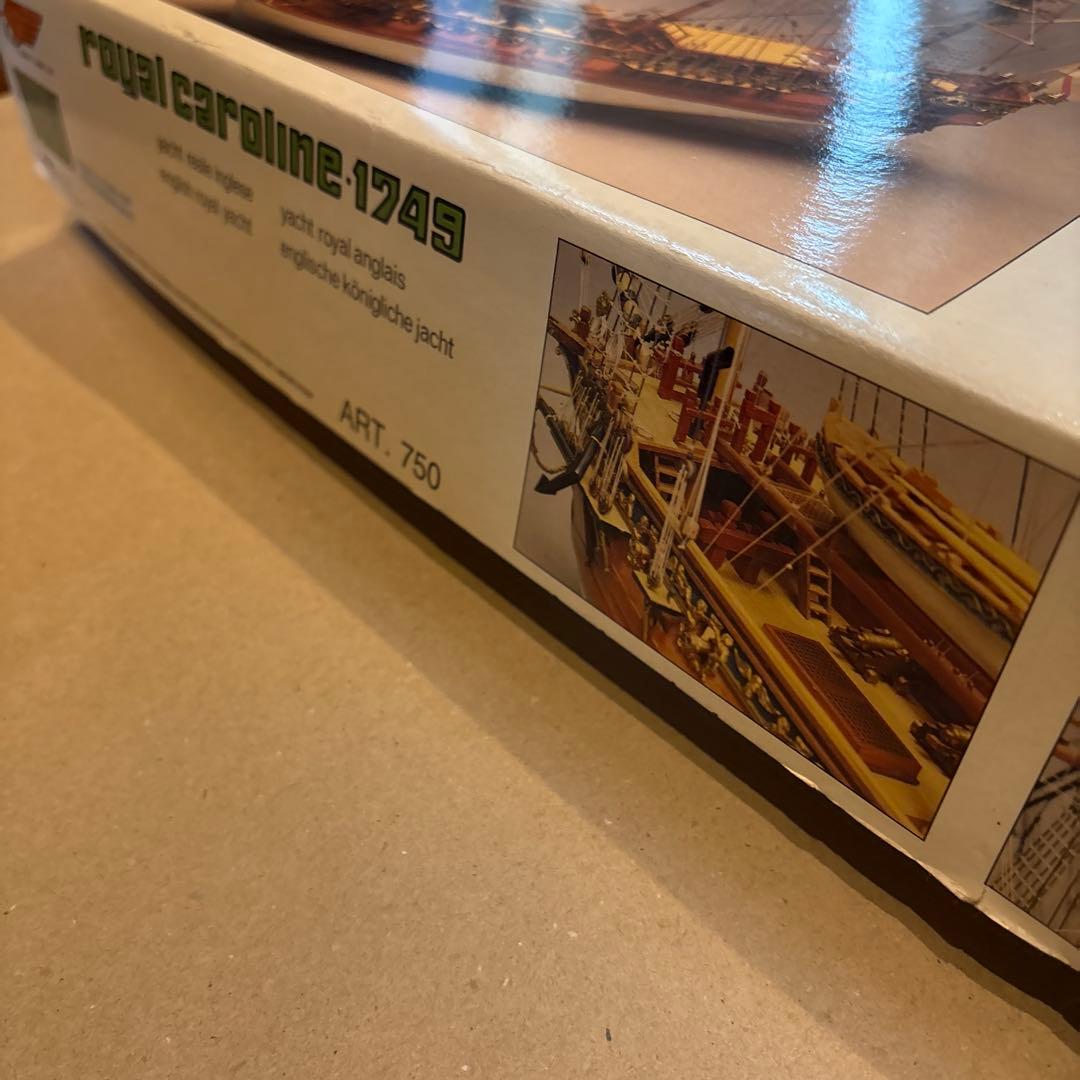 マンチュア社 ロイヤルキャロライン 帆船模型 未組立